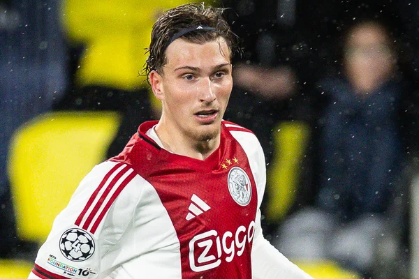 Journal des Transferts : l'Ajax prévient le PSG pour Godts, l'espoir d'Arsenal pour Vinicius, Torres veut toujours Paris...