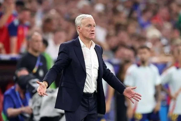 Mercato : une première piste se referme pour Deschamps !
