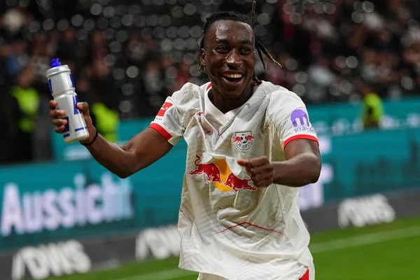 Mercato : le Real mise 140 M€ sur Diomandé ! (officiel)