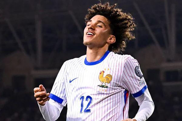 PSG : Akliouche entre dans une nouvelle dimension (officiel)