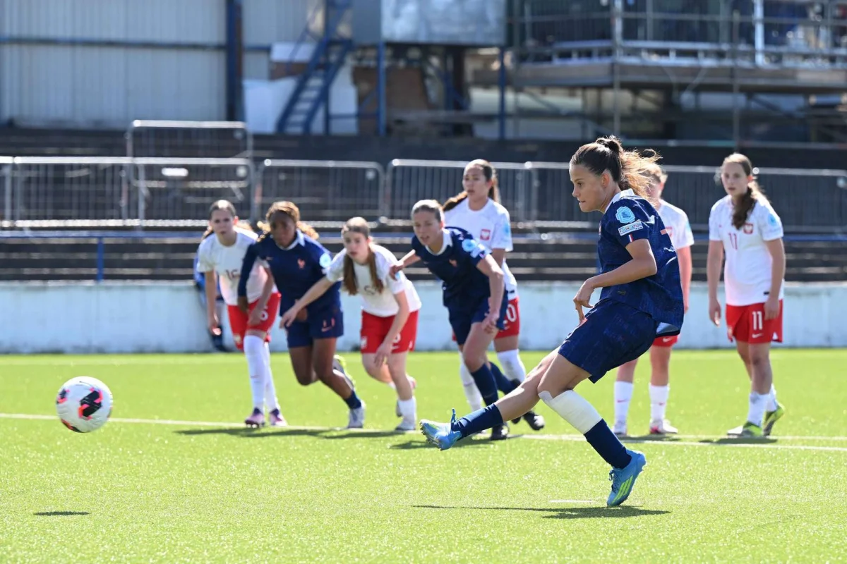 Motyka (OL Lyonnes) et les Bleuettes lancent bien leur Euro U17
