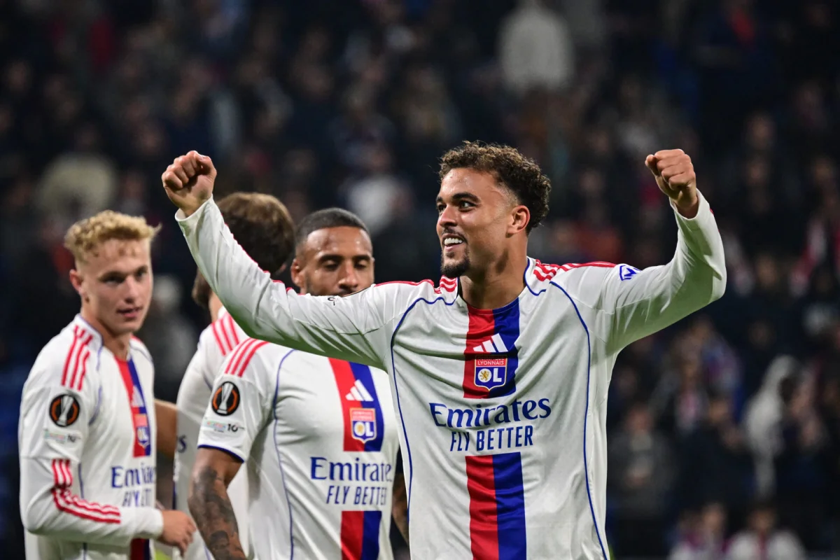 L'OL en 3-4-3 avec Kluivert et Sulc