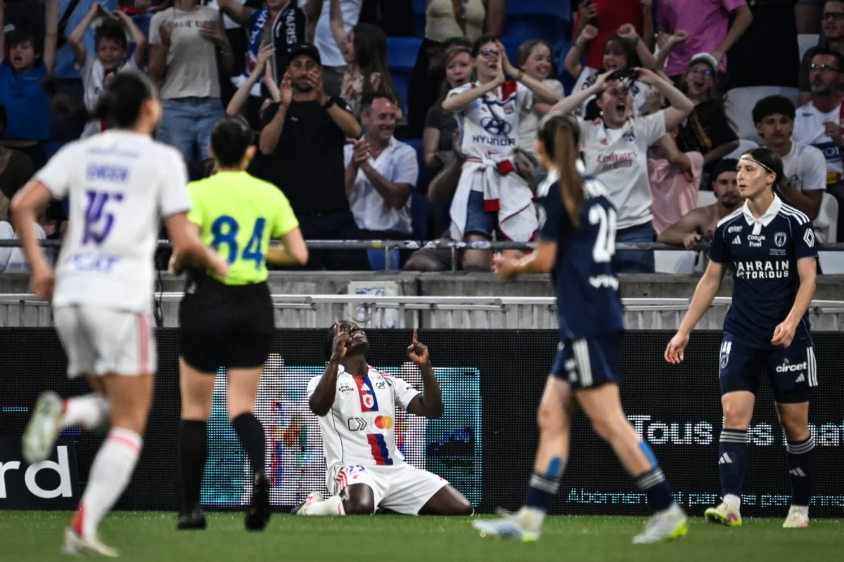 OL Lyonnes ne fait qu'une bouchée du Paris FC et fait le triplé