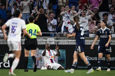 OL Lyonnes ne fait qu'une bouchée du Paris FC et fait le triplé