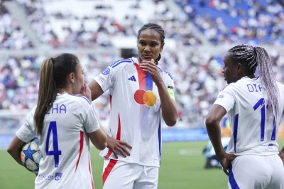 Bacha (OL Lyonnes) : "On tombe et on se relève"