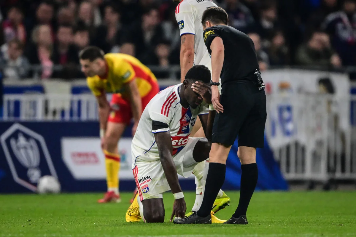 OL : Niakhaté dévasté par les éliminations en Ligue Europa et en Coupe de France