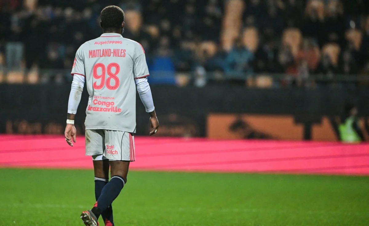 Quand Fonseca s'énerve après Maitland-Niles lors de Lorient - OL