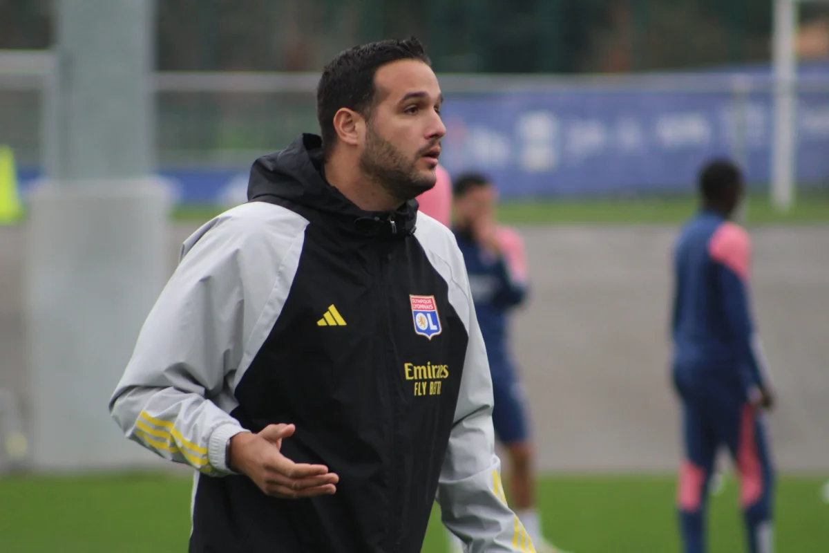 Damien Della Santa : "À l'OL, certains joueurs m'ont appris autant que je leur ai appris"