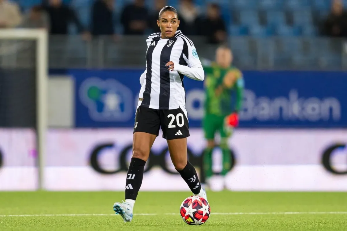 Estelle Cascarino (ex-OL) se lance dans la musique !
