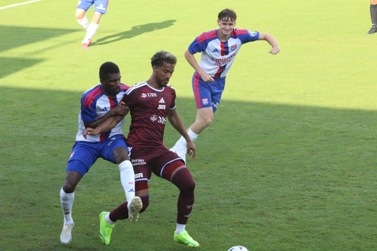 L'OL reste poussif mais s'impose contre le Servette (2-1)