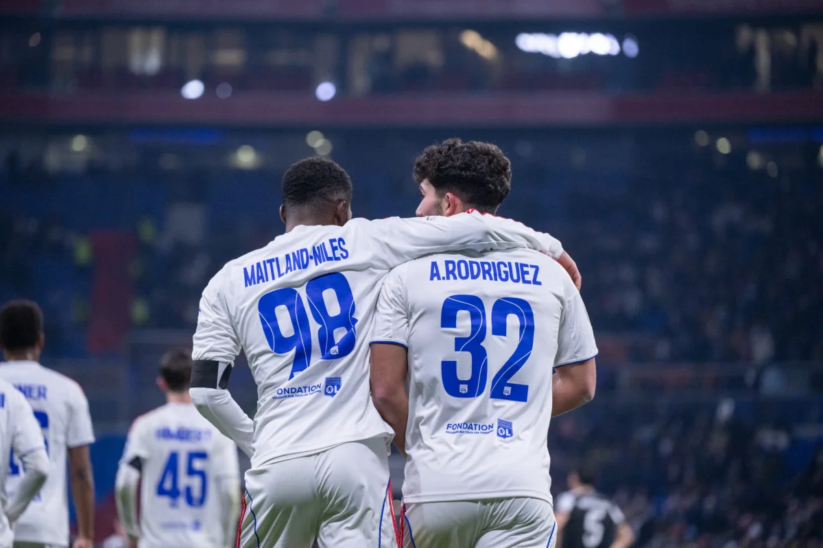 Sans briller, l'OL s'impose 2-0 contre Wolfsburg