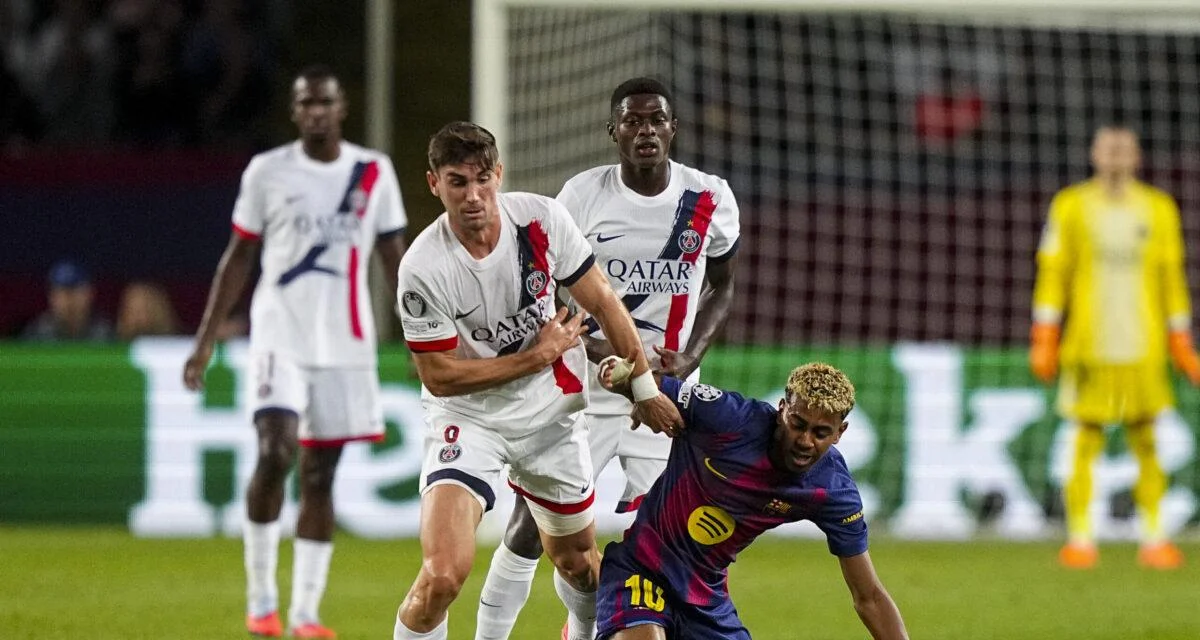 Les maillots du PSG et du Barça pour la saison prochaine ont fuité
