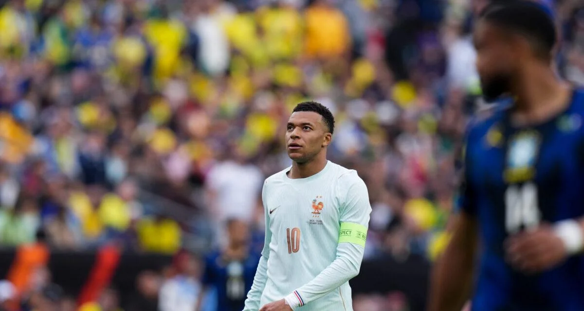 Equipe de France : de Jordan Bardella à Marine Le Pen, Mbappé s'attire les foudres du RN