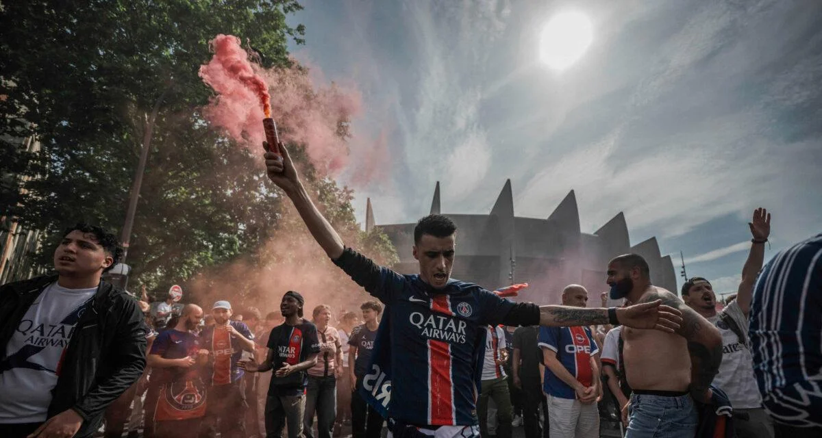 PSG-Arsenal : des scènes de liesse dans la capitale, les ultras parisiens mettent Paris en feu