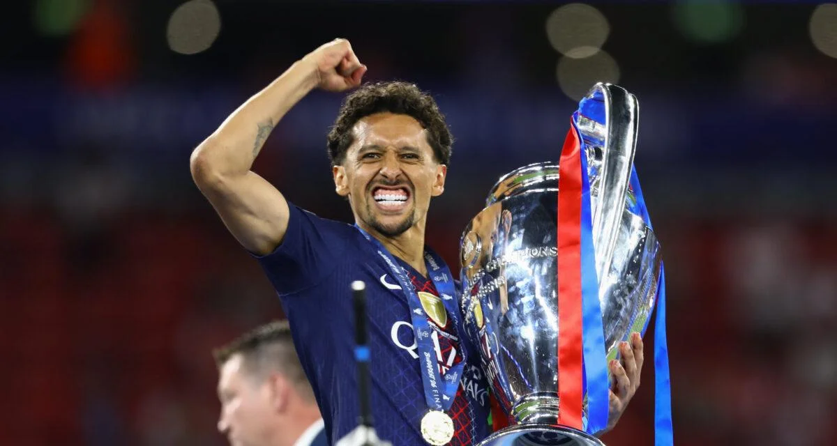 Marquinhos qui console Gabriel, l'émouvant câlin entre Vitinha et Pacho ... Au milieu de la fête avec les joueurs du PSG