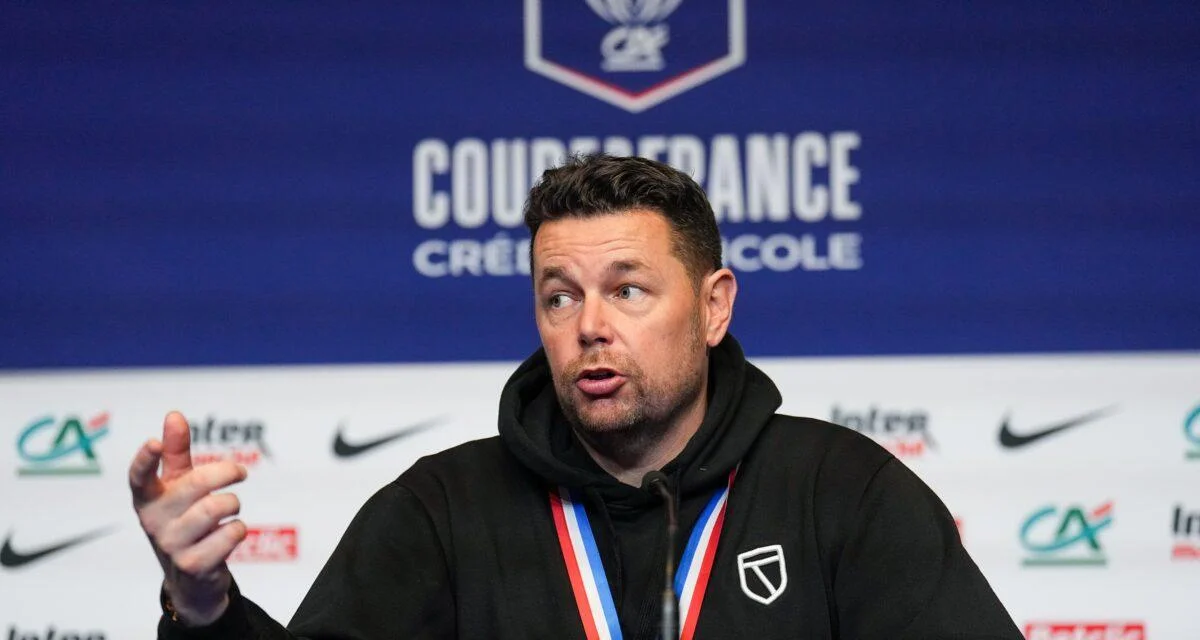Ligue 1 : qui pour entraîner Lens en cas de départ de Pierre Sage ?