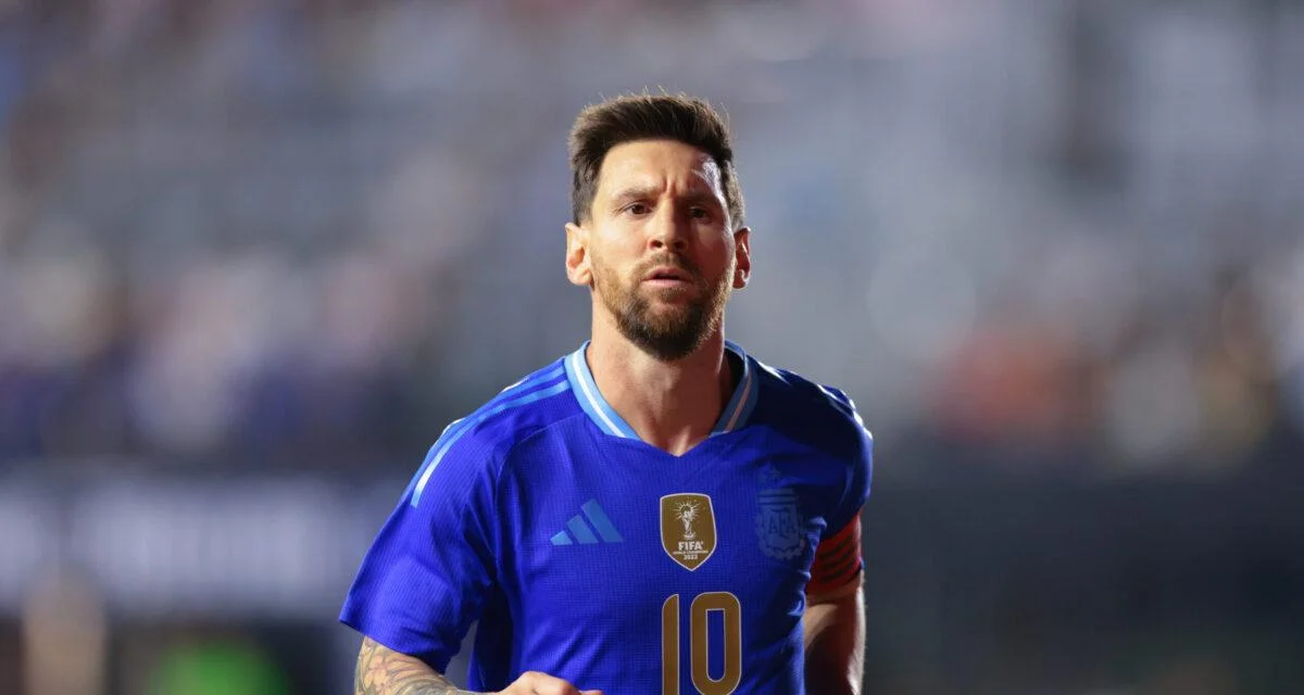 "Tu as joué avec mon père"… La séquence dingue entre Messi et un joueur islandais
