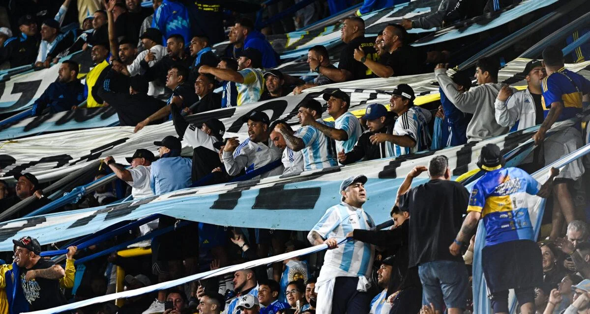 Coupe du monde : les terribles images des bagarres à Times Square entre Argentins et Algériens