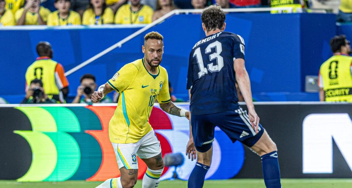 Brésil : généreux sur les efforts, position d'avant-centre... comment s'est passé le retour de Neymar cette nuit ?