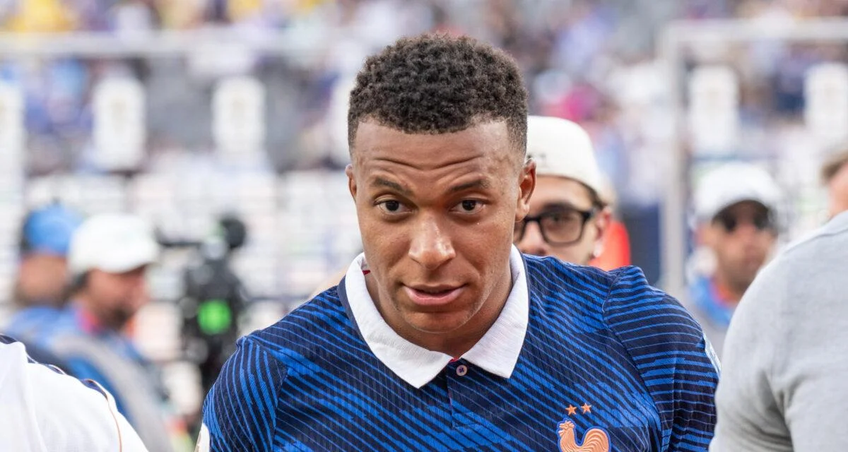 Paraguay - France : les Bleus sont prévenus, un arbitre inexpérimenté au sifflet du huitième de finale