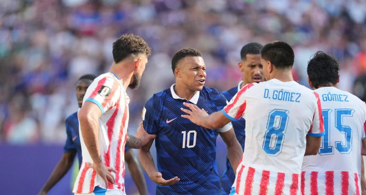 Paraguay-France : le comportement ridicule des Paraguayens sur le penalty de Mbappé