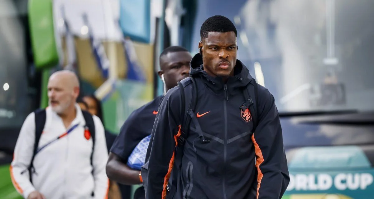 OFFICIEL : Denzel Dumfries signe au Real Madrid !