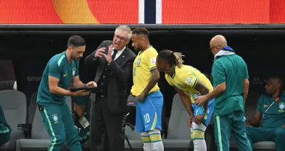 "L’entraîneur le mieux payé de la Coupe du monde a échoué", "Un fantôme" ... Ancelotti et Neymar massacrés par la presse brésilienne après le fiasco
