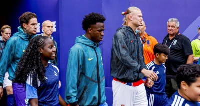 Brésil - Norvège : le superbe moment entre Vinicius et Haaland en zone mixte