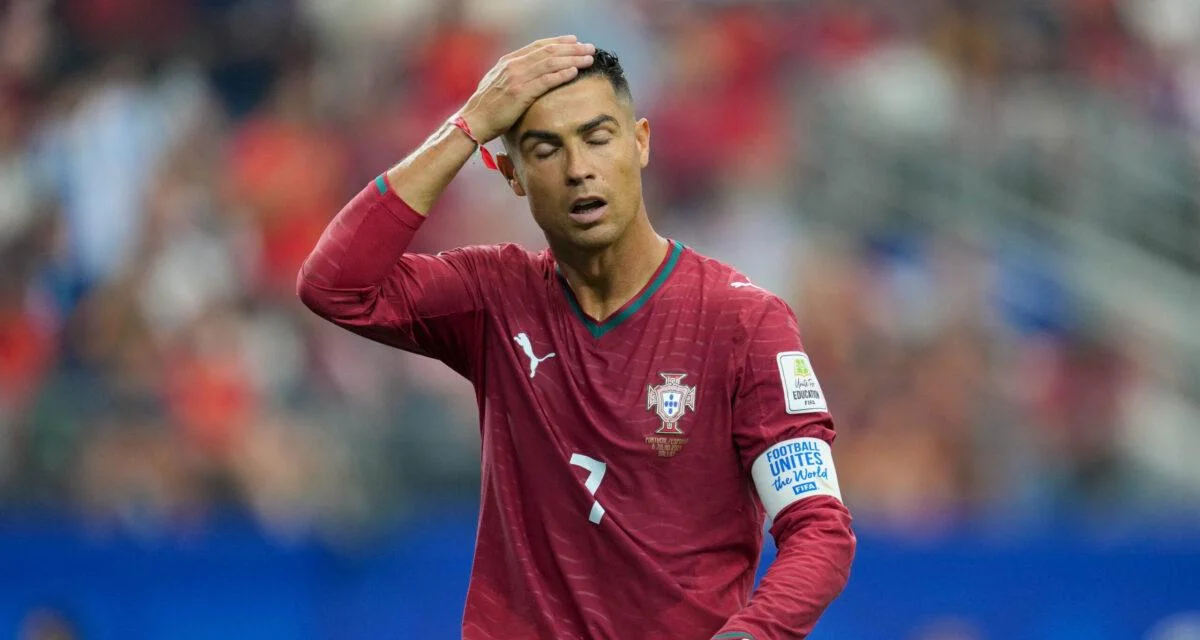 "Son égo l'empêche d'être remplaçant", "son amitié avec Trump ne changera pas les choses" ... CR7 et Martinez pas épargnés par la presse portugaise