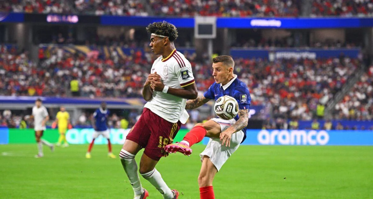 France-Espagne : Contre l'arbitrage, des supporters des Bleus lancent une pétition pour rejouer le match contre la Roja