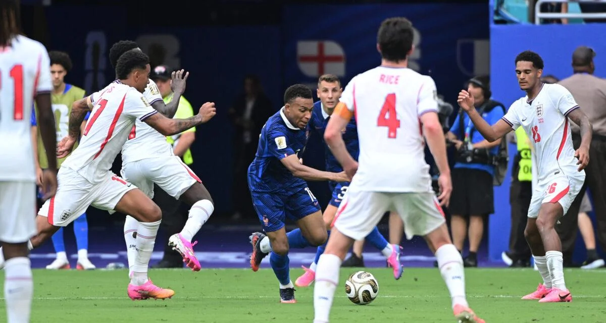 "Thriller", "prouesse amère de Mbappé, "un score de tennis, pas de football" ... La presse étrangère réagit après France - Angleterre