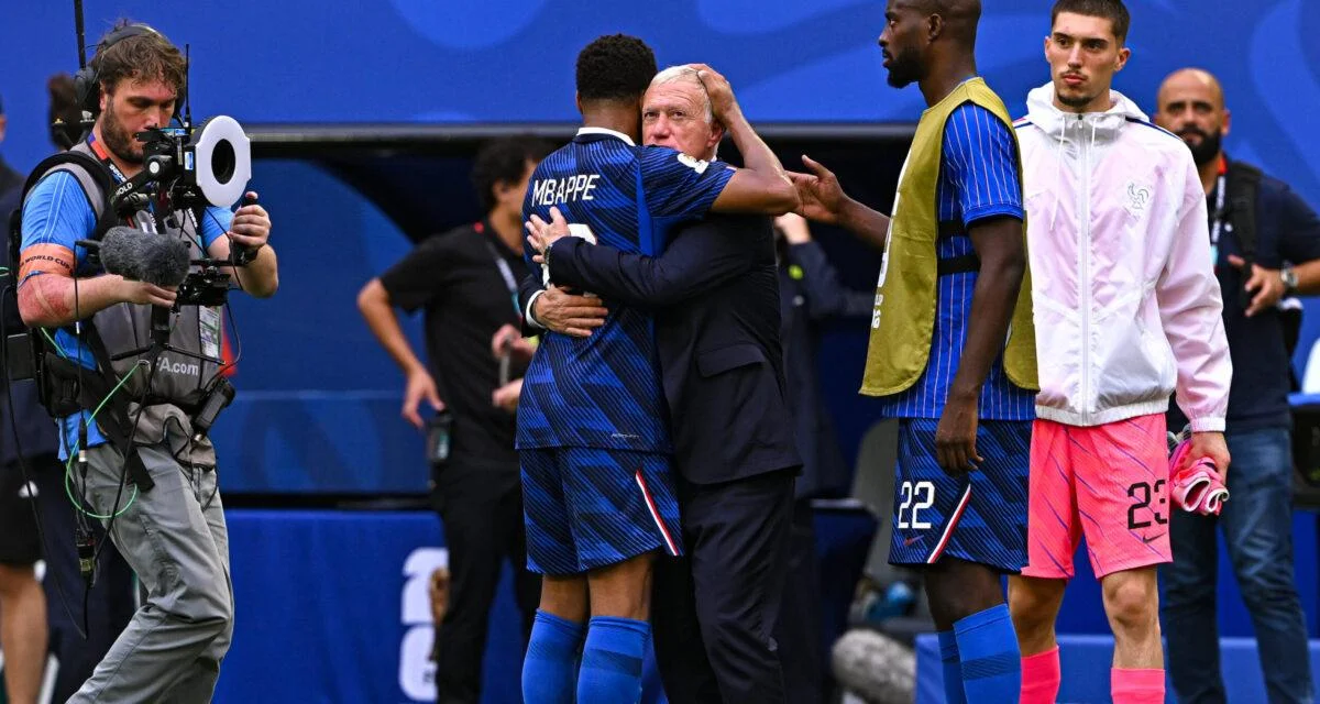 France - Angleterre : Deschamps avoue avoir pleuré et rend un hommage poignant à Mbappé