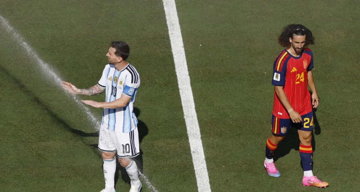 Espagne - Argentine : le geste totalement désespéré de Messi en pleine finale