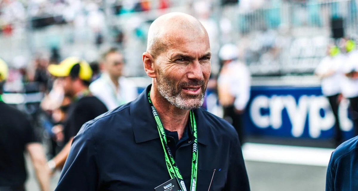 C'est officiel, Zinédine Zidane est le nouveau sélectionneur de l'équipe de France