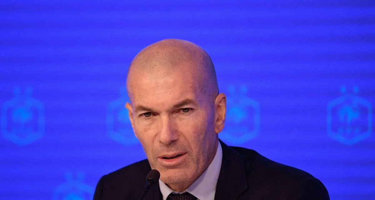 Équipe de France : Zinédine Zidane donne des indices sur la composition de son staff