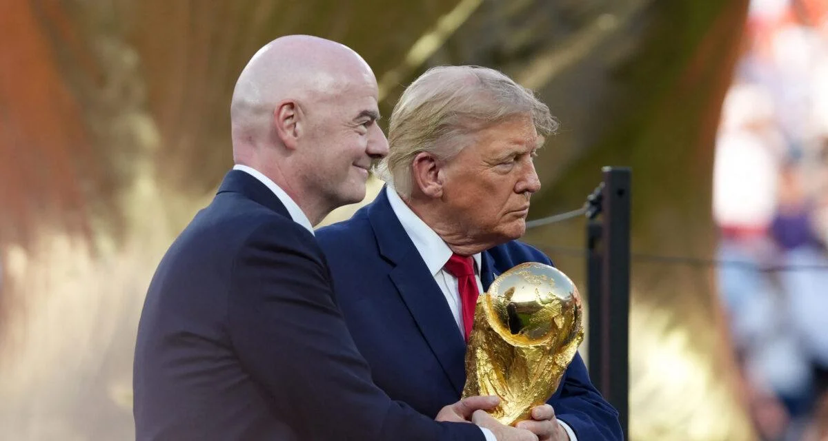 Coupe du monde : "Personne n'a le droit de vendre notre sport"... le projet fou à 17 milliards d'Infantino déchaîne les critiques
