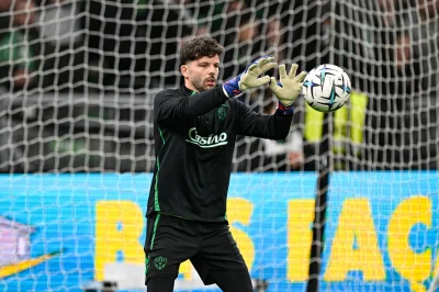 ASSE : Larsonneur se défend face aux critiques