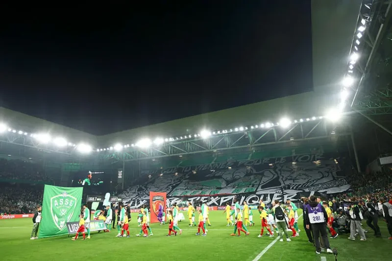 Ligue 2 : Saint-Étienne passera par les playoffs, Le Mans monte en Ligue 1.
