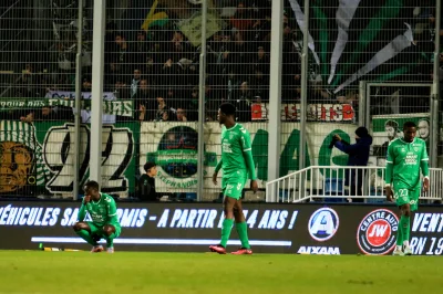 ASSE : De nombreuses banderoles déposées par les Ultras !