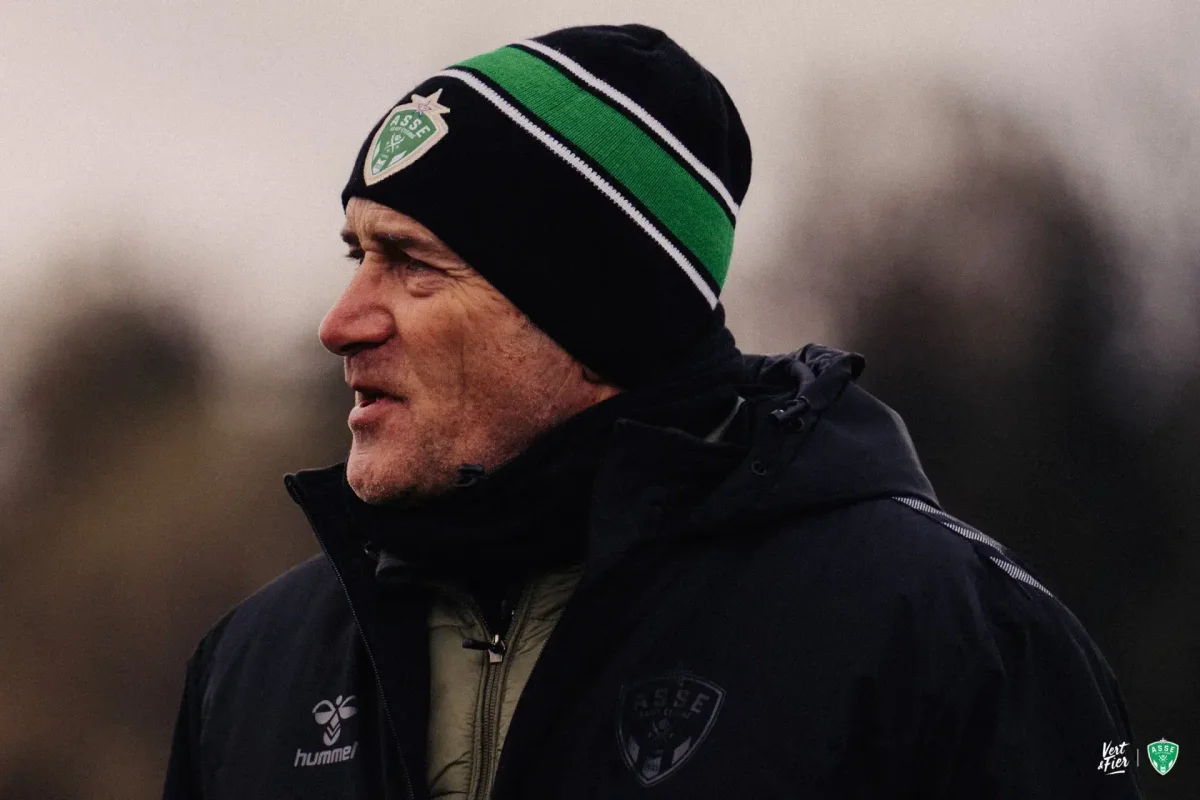 Ligue 2 : Montanier recale un concurrent de l'ASSE