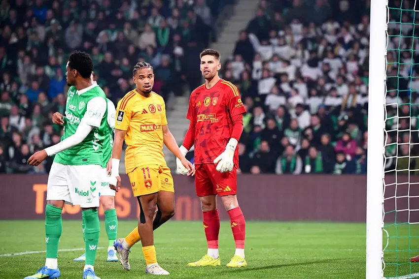Ligue 2 : Un bourreau de l'ASSE part en Angleterre