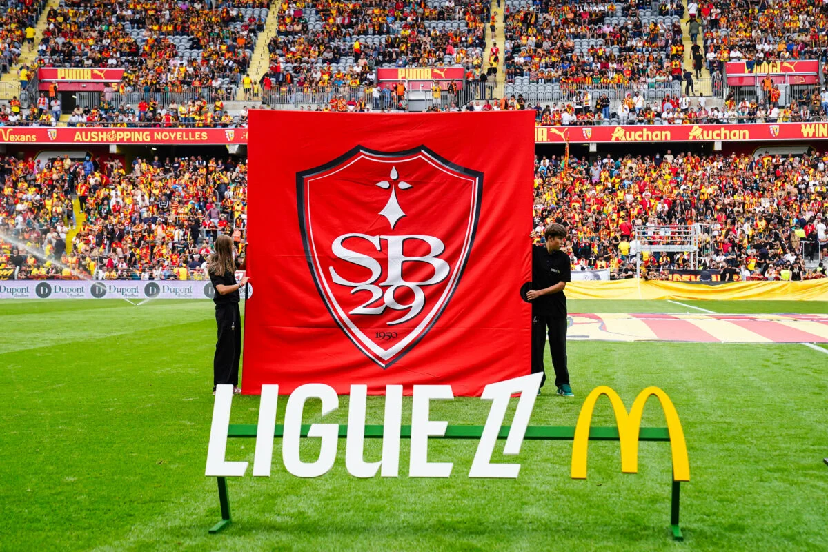 Mercato : L'ASSE enregistre l'arrivée d'un attaquant de Brest