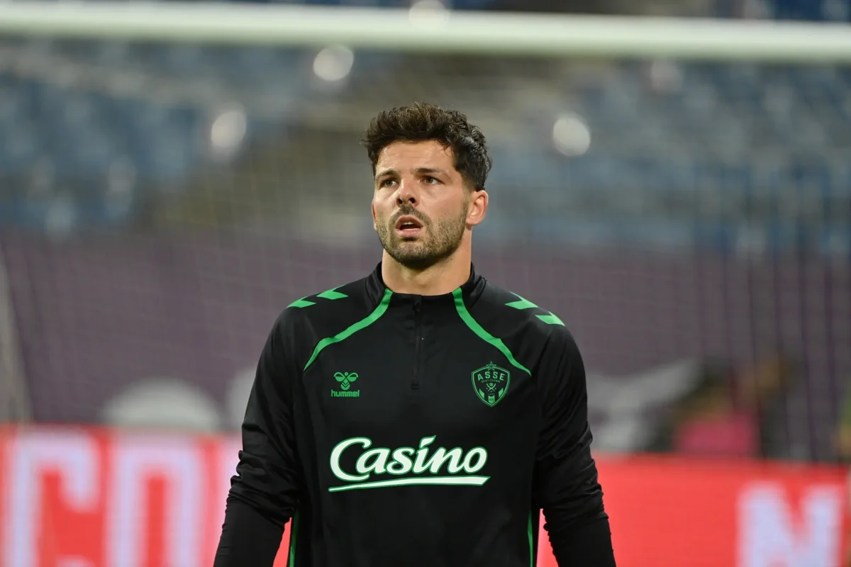 ASSE : Gautier Larsonneur sous haute pression, la dernière chance