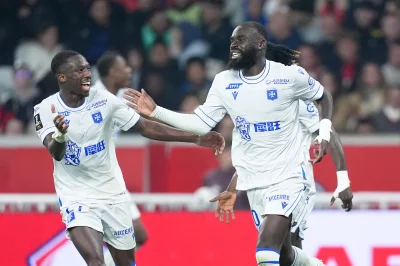 Mercato : L'ASSE suivait un buteur de Ligue 1 désormais au cœur d'un conflit