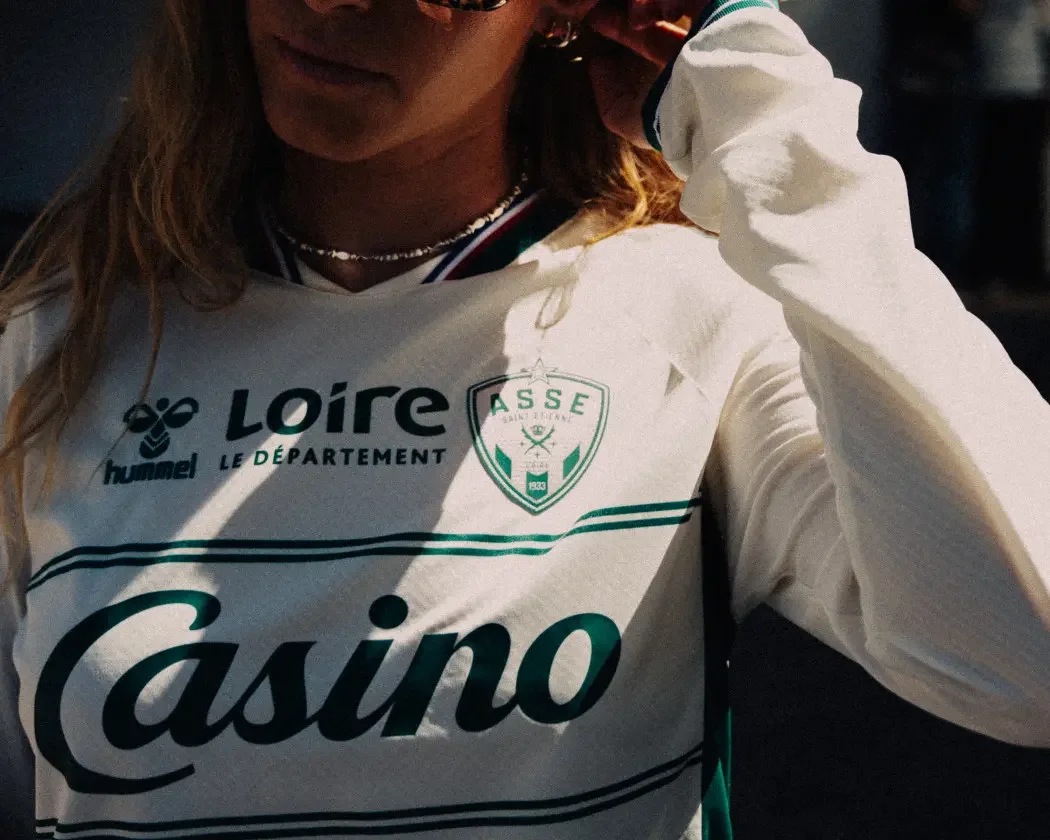 L'ASSE dévoile officiellement son maillot extérieur, il est magnifique