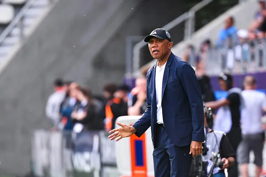 « Mais qu’est-ce que j’en ai à carrer du PSG, moi ? » : Kombouaré remet les pendules à l’heure
