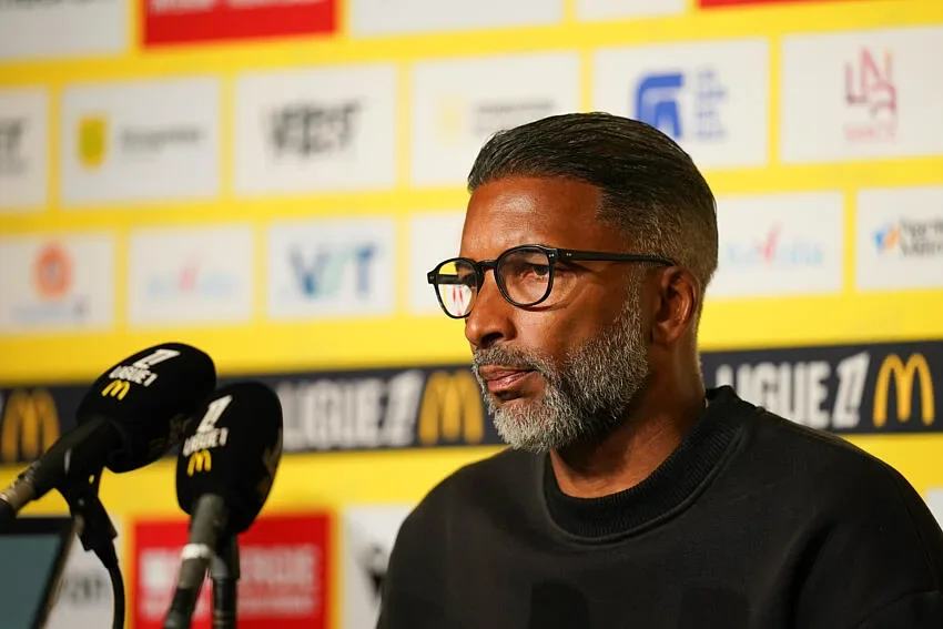 OM : c’en est trop pour Habib Beye, qui lâche la rampe… et ses joueurs, «J’aurais pu sortir 90% de mon équipe à la mi-temps» !