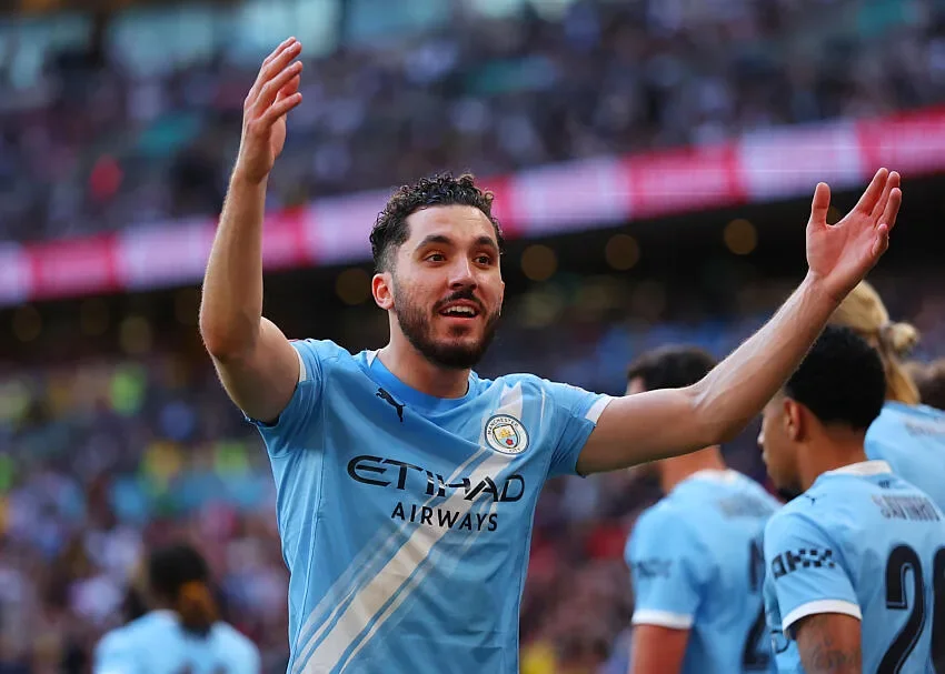 Guardiola rend les armes face à Rayan Cherki : « Je ne vais pas discuter avec lui »