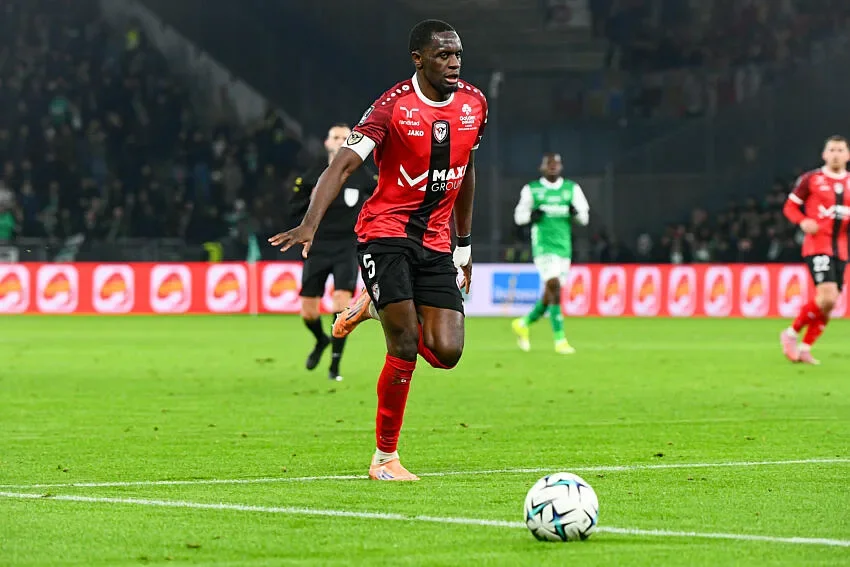 Mercato Ligue 2 : Guingamp cible le défenseur de Boulogne en fin de contrat