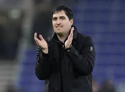 Iraola, le coach le plus convoité d’Angleterre : Chelsea, United et Palace se disputent le meilleur entraîneur libre du marché